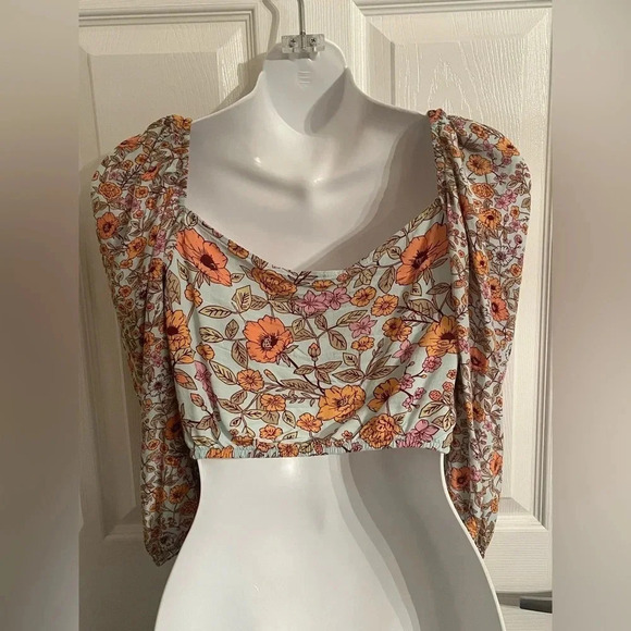 Maaji Colombian Floral Crop‎ Top Blouse | Size: Large - Picture 6 of 13